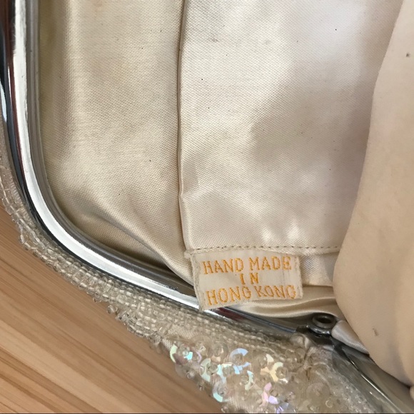 Vintage hand beaded sequin clutch - Picture 4 of 8